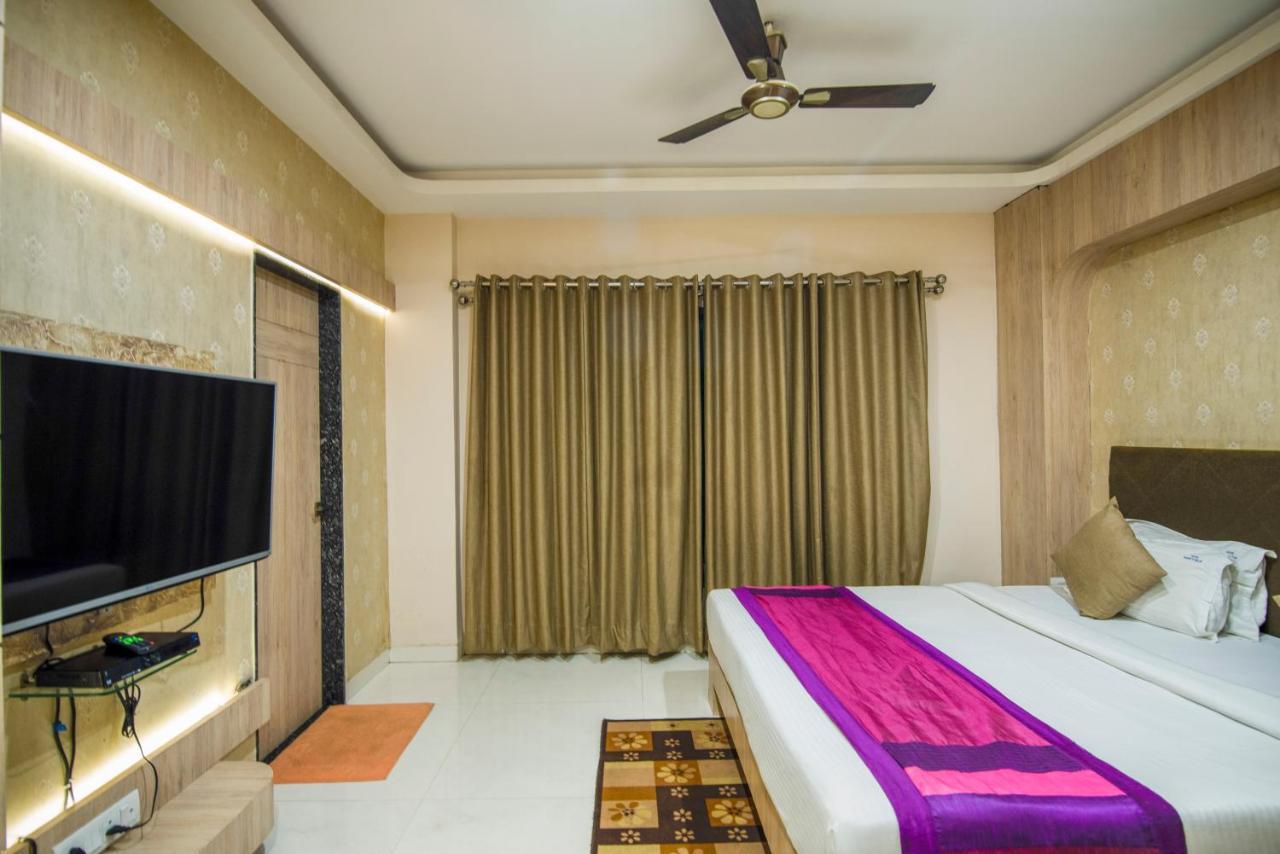 Hotel Signetic Blue Bhopal Dış mekan fotoğraf