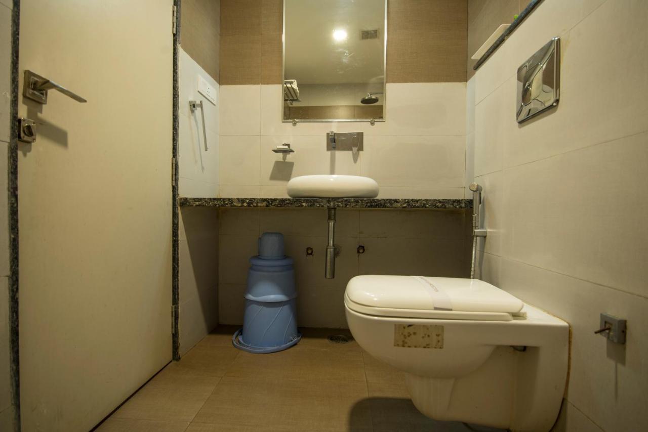 Hotel Signetic Blue Bhopal Dış mekan fotoğraf